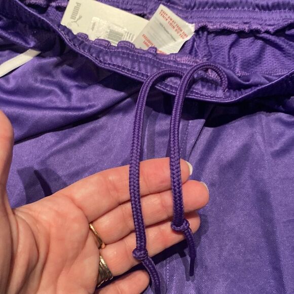 Girls Puma Speed Shorts Purple & White Dry Cell Technology Size Youth XL NWT - Picture 5 of 10